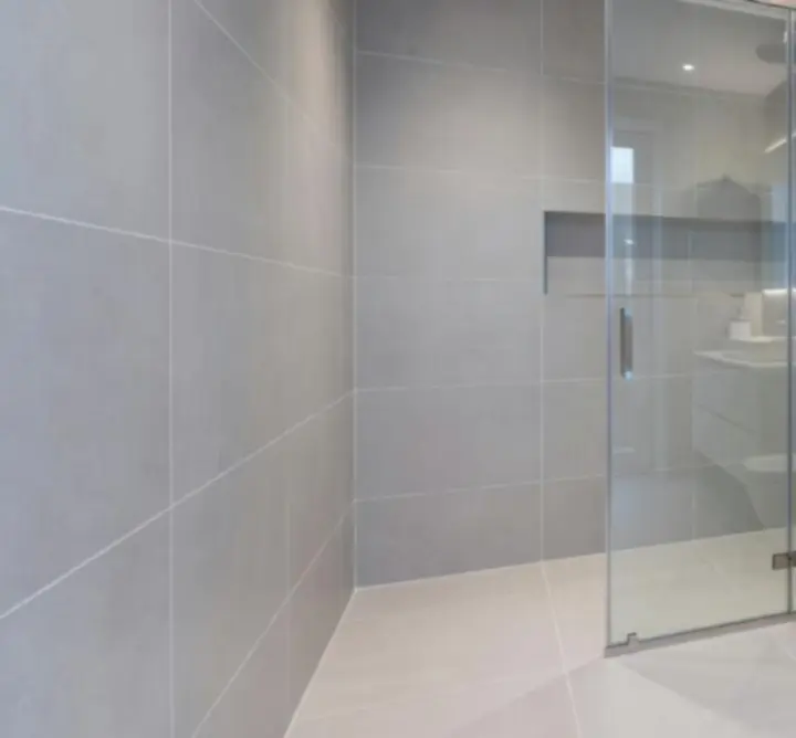 Nowocześnie wykończona łazienka po remoncie